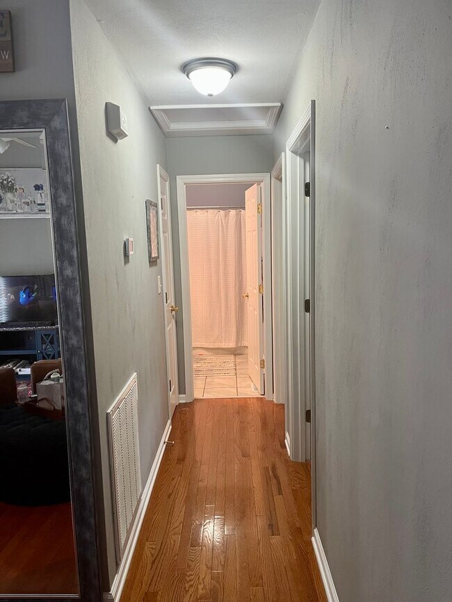 Building Photo - Updated 4 bedroom, 3 bath Home in Christiansburg