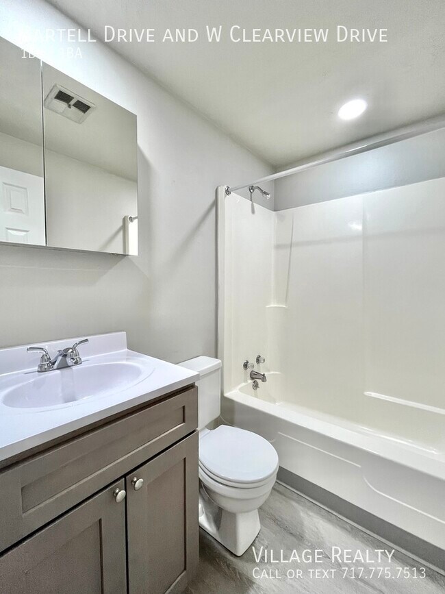 Building Photo - 51 W Clearview Dr