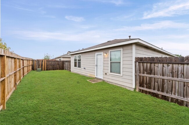 Building Photo - 1722 Ramsay Way