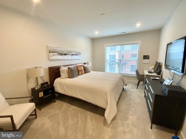 Building Photo - 106 St Ives Pl