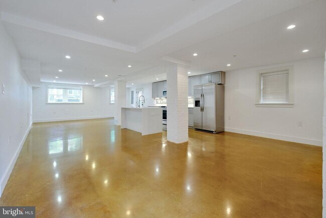 Building Photo - 1239 Simms Pl NE