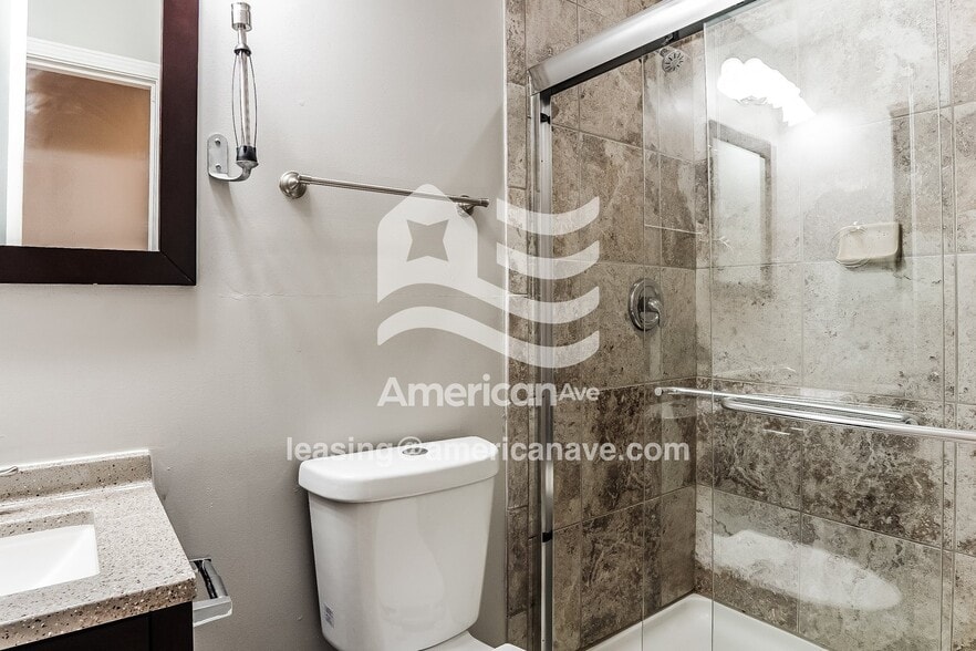 Building Photo - 610 Sir Michael Dr