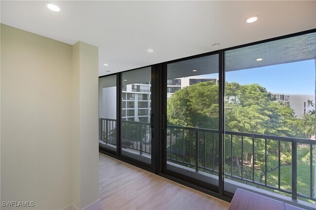 Building Photo - 2316 Gulf Shore Blvd N