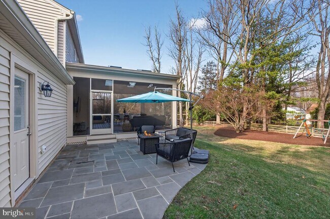 Building Photo - 11922 Holly Spring Dr