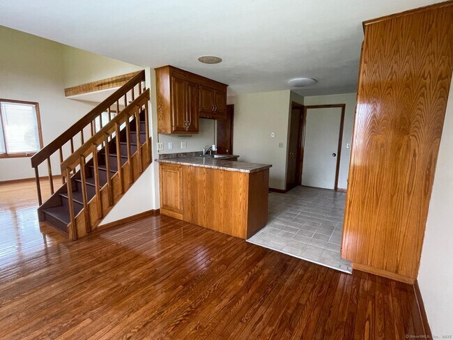 Building Photo - 54 Ivy Ln