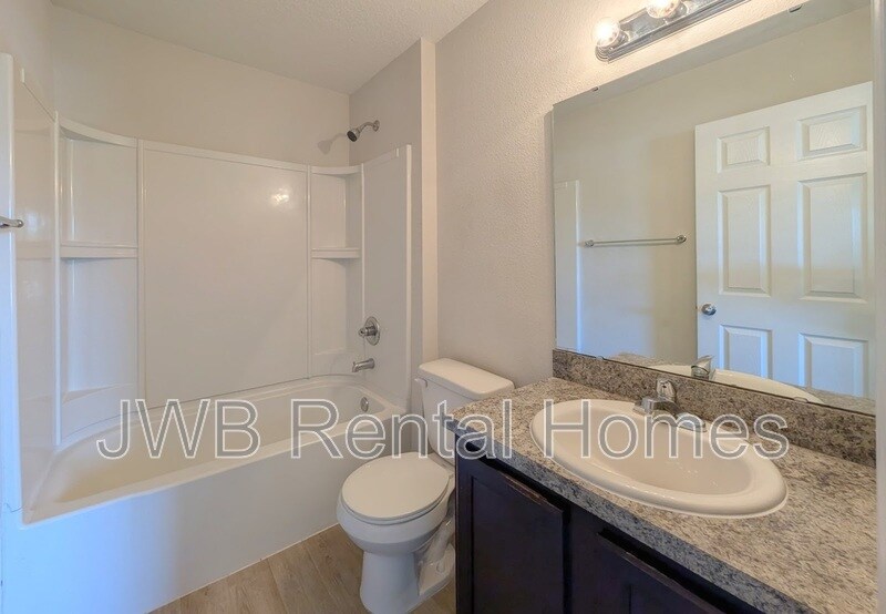 Building Photo - 8452 McGirts Village Ln