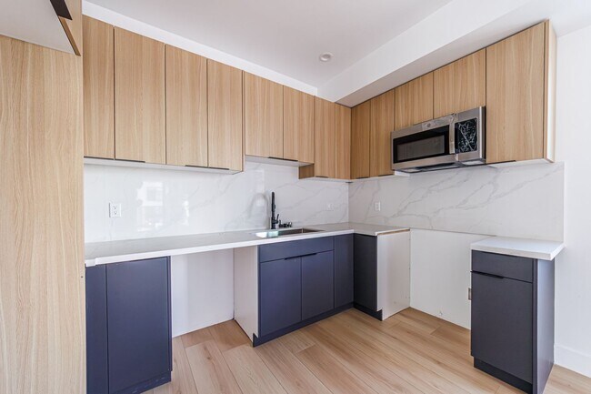 Building Photo - 13461 Beach Ave