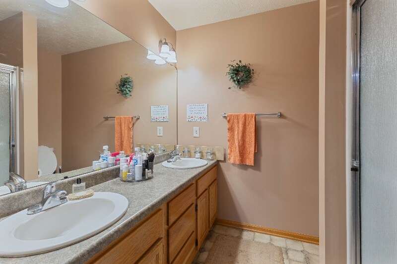 Building Photo - 15321 Amy Plaza