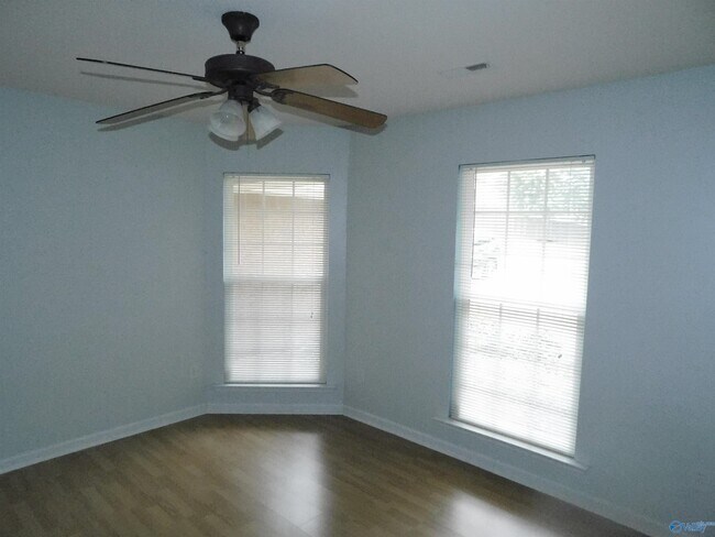 Building Photo - 134 Kendrick Ln