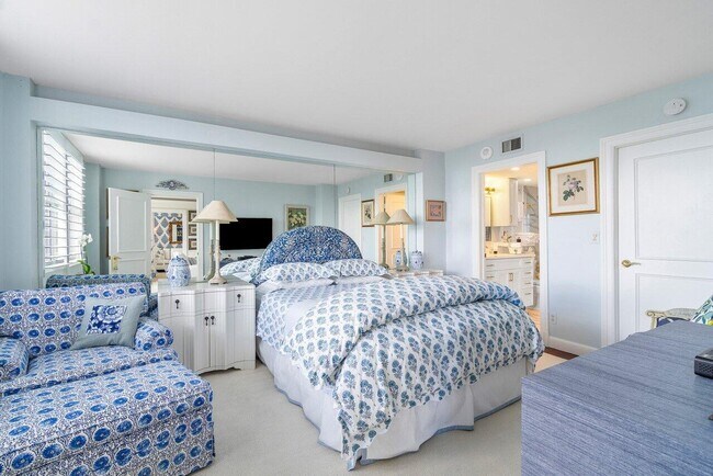 Building Photo - 1701 S Flagler Dr