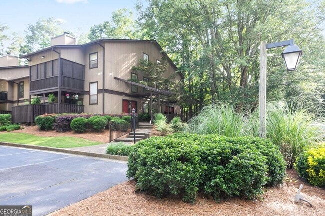 Building Photo - 408 River Run Dr