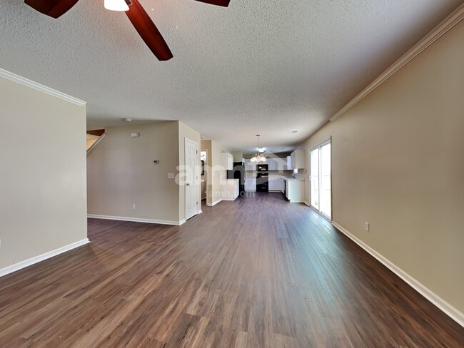 Building Photo - 259 Tall Pines Rd