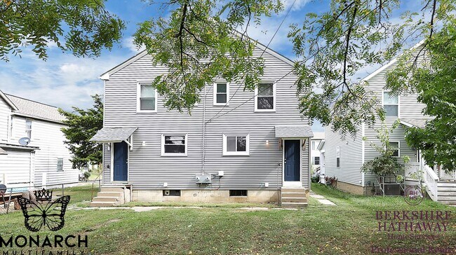 Building Photo - 223-227 S Warren