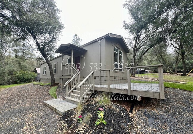 Primary Photo - Charming 2 Bedroom 2 Full Bathroom Home Of...