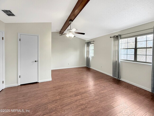 Building Photo - 10879 Cabbage Pond Ct