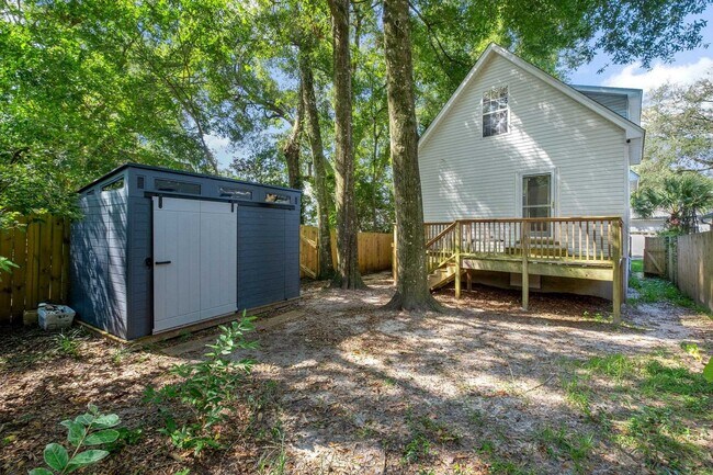 Building Photo - 2665 Nantucket Ln