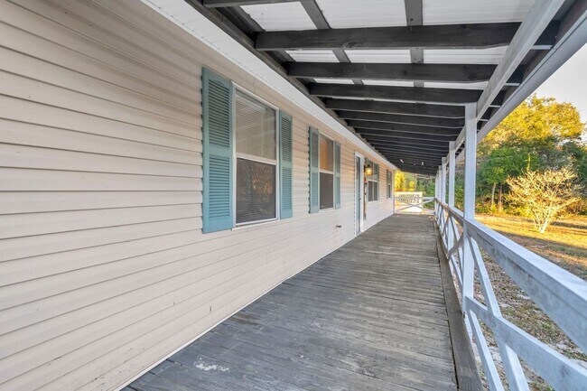 Building Photo - 309 Harris Rd NE