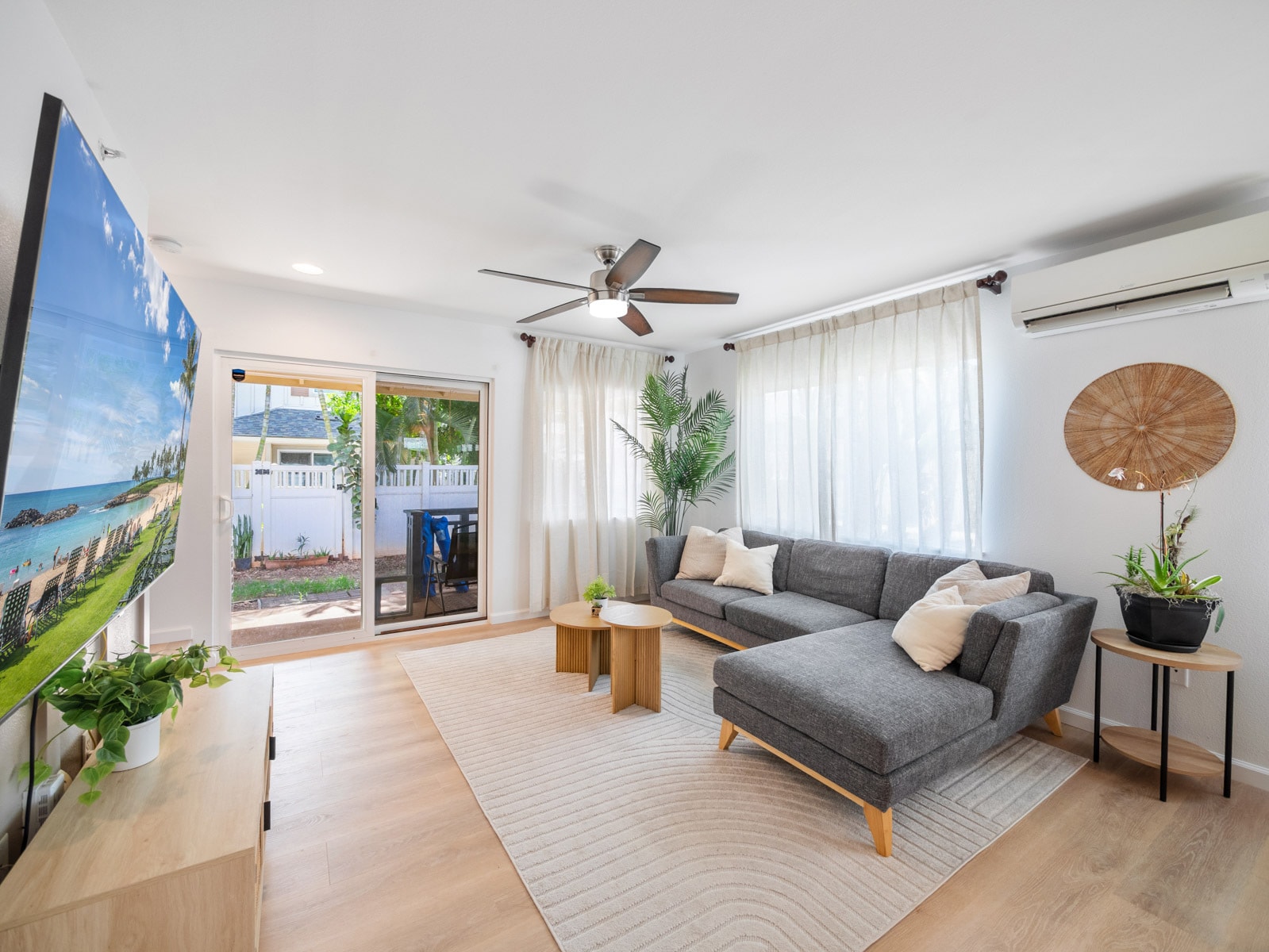 Building Photo - 1020 Kakala St