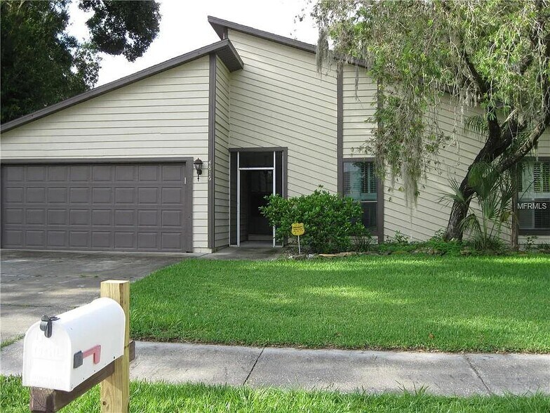 Front of House - 4816 Glenbrooke Dr