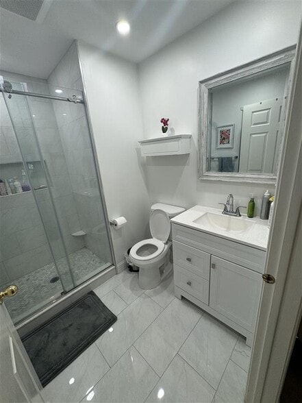 Building Photo - 268 Kempsey Dr