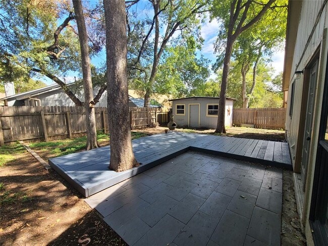 Building Photo - 2812 Goldbridge Dr