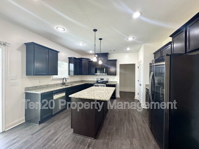 Building Photo - 5037 Lexington Ln
