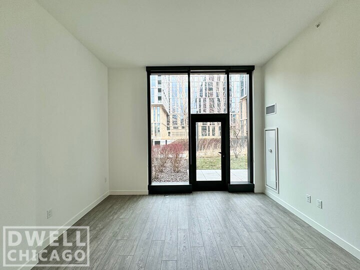 Building Photo - 26 N Sangamon St