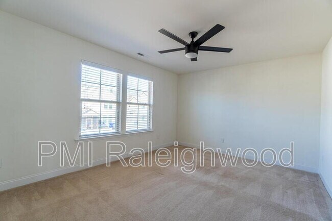 Building Photo - 508 Eagles Wy