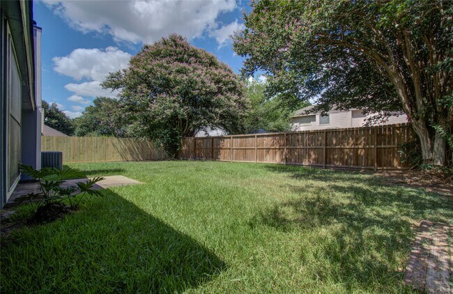 Building Photo - 11810 Stone Bridge Dr