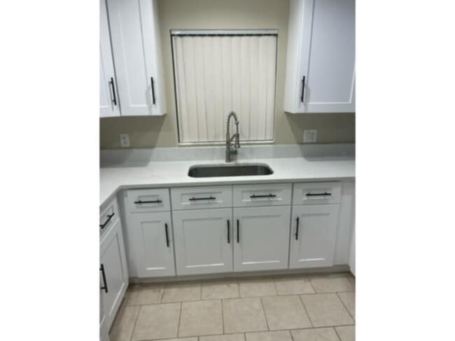 Building Photo - Available Now!! 2 Bedroom 2 Bath Duplex Wi...