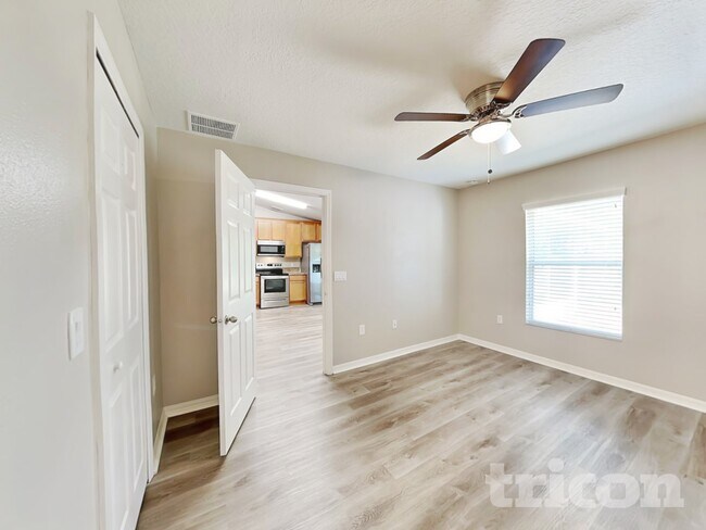 Building Photo - 1532 Wallace Manor Ave