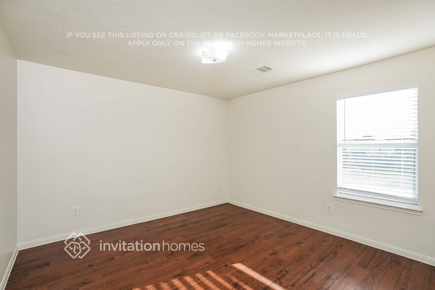 Building Photo - 16371 Royal Stone Ln