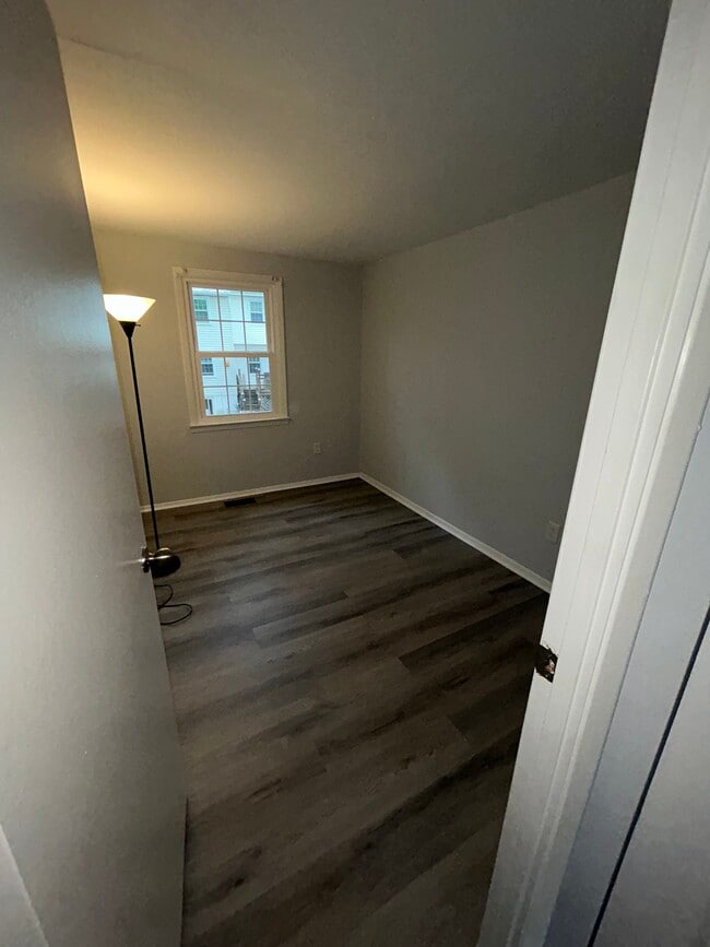 Building Photo - 18 Monhegan Ct