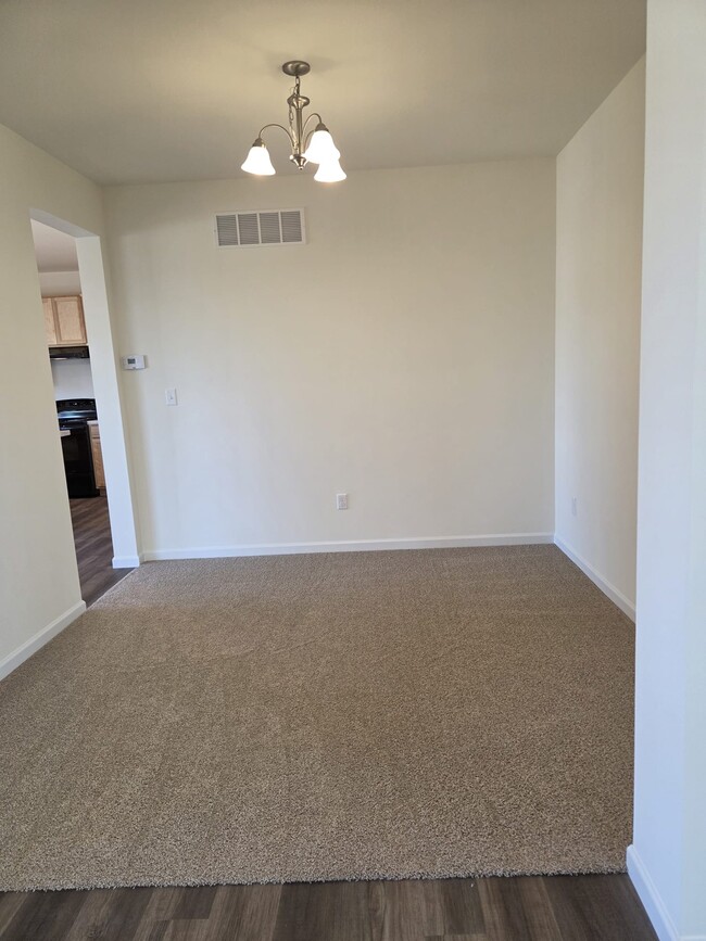 Building Photo - 103 Windrow Drive