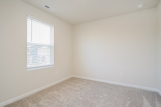 Building Photo - 1105 Orch Strm Dr