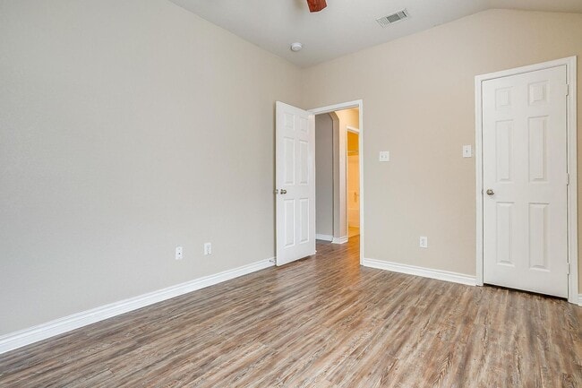 Building Photo - Perfectly located.  3 Bedroom, 2 Bath Home-  White Settlement ISD- 76108