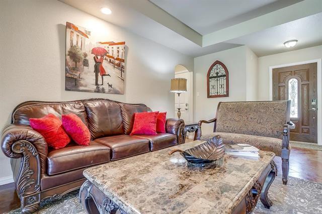 Building Photo - 3915 Laramie Trail