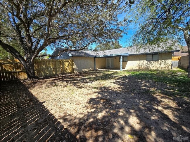 Building Photo - 28 Falcon Ave