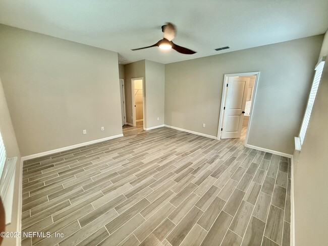 Building Photo - 309 St Vincent Dr