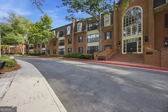 Building Photo - 23117 Plantation Dr NE