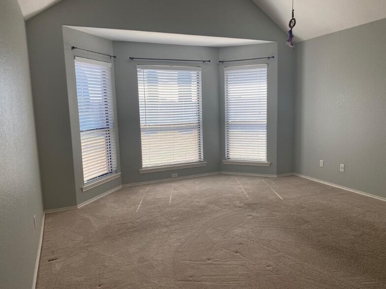 Building Photo - 4905 Woodhollow Dr