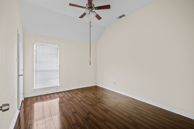 Building Photo - Stunning 4-Bedroom Rental Home with office...