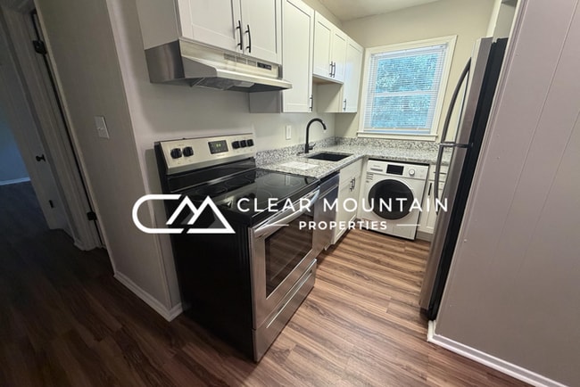 Building Photo - Move-in Special! Limited-Time Leasing Offer!