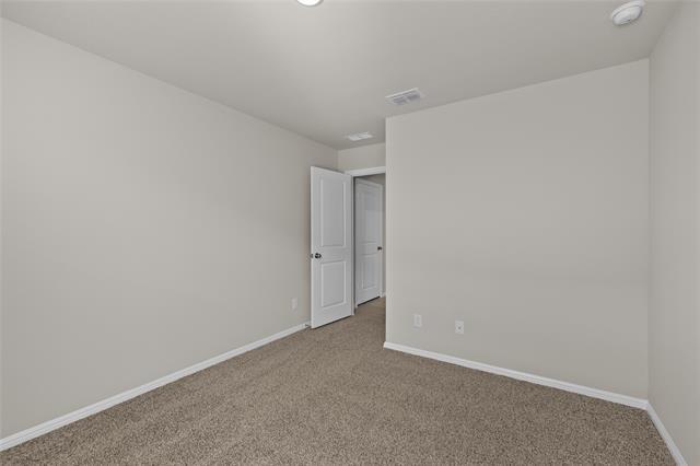 Building Photo - 552 Crestridge Dr N