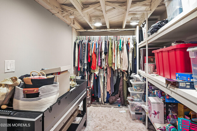 Building Photo - 57 Villa Pl