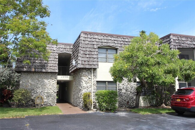 Primary Photo - 3101 Oakland Shores Dr