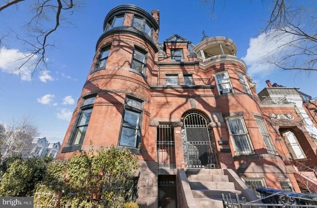 Building Photo - 1115 Rhode Island Ave NW