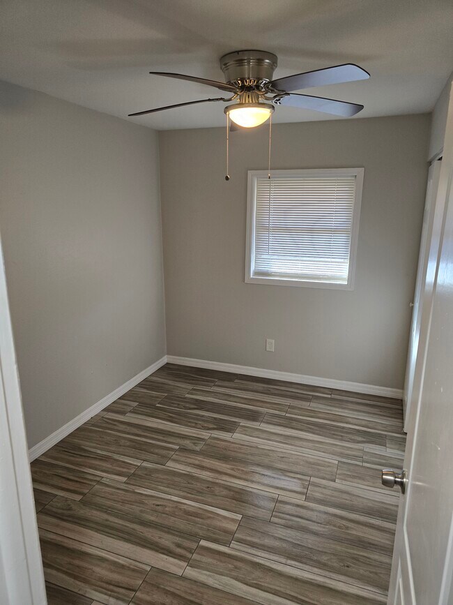 Building Photo - 1413 NW 19th Ct