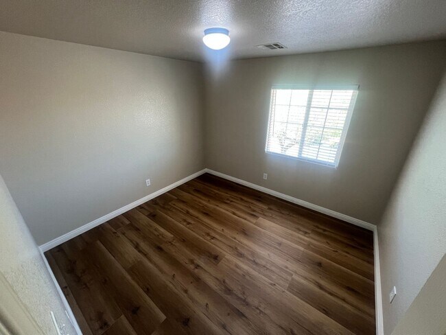 Building Photo - Stunning Two-Story Home in Desirable Iron ...