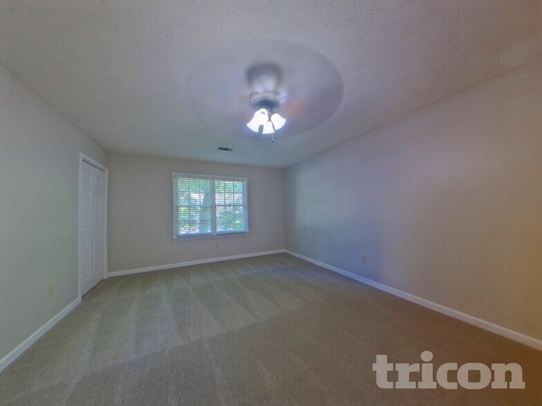 Building Photo - 325 Ridge Ct